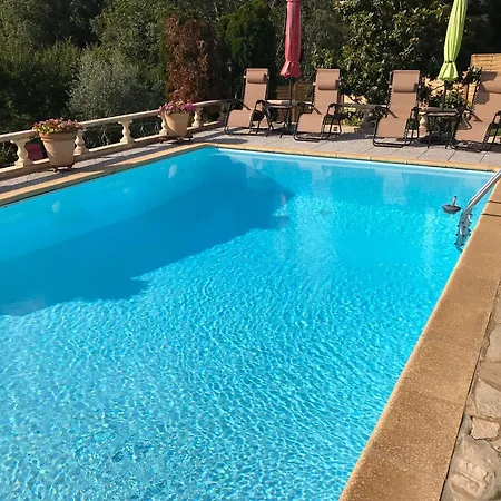 Frühstückspension Domaine Lacoste 4*