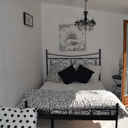 Domaine Lacoste Bed & Breakfast 4*