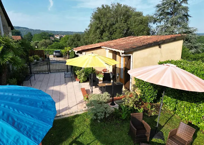 Domaine Lacoste فندق مبيت وإفطار 4*