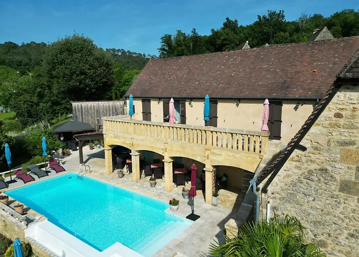 Domaine Lacoste فندق مبيت وإفطار