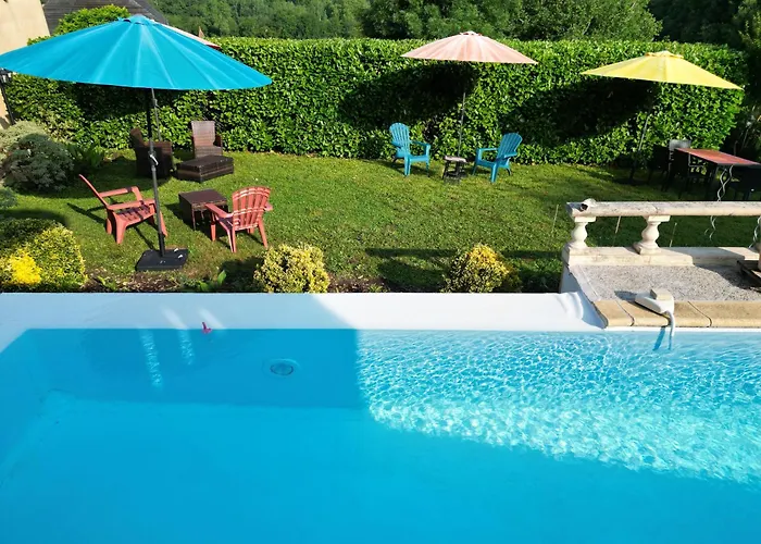 فندق مبيت وإفطار Domaine Lacoste 4*