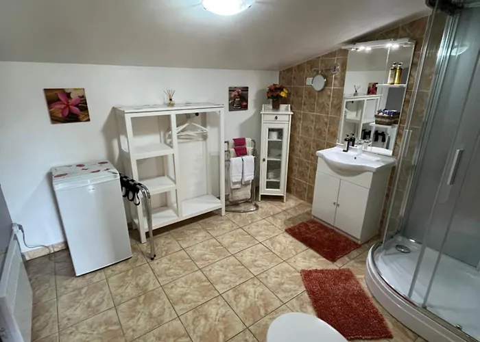 Domaine Lacoste Frühstückspension 4*